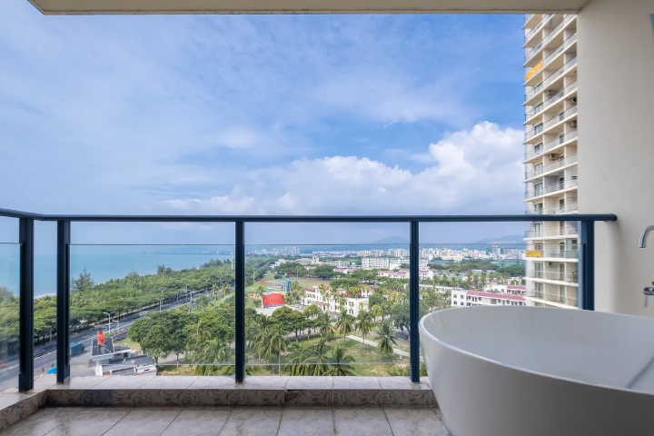 Private Single Suite in Sanya