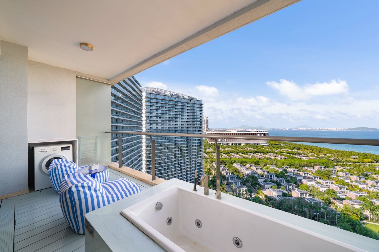 Exclusive Luxury Penthouse in Sanya